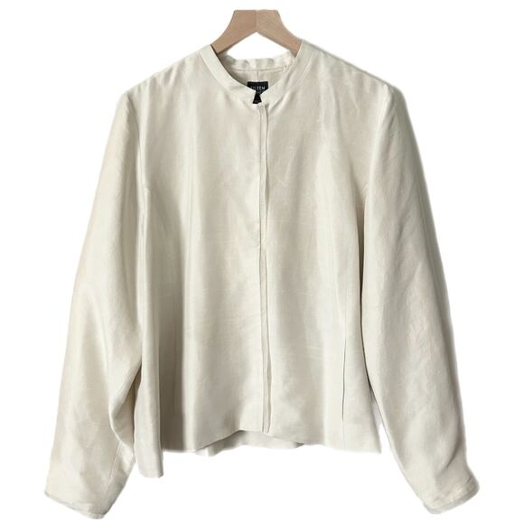 Eileen Fisher Jackets & Blazers - Eileen Fisher Silk Blazer Jacket in Cream Size Large